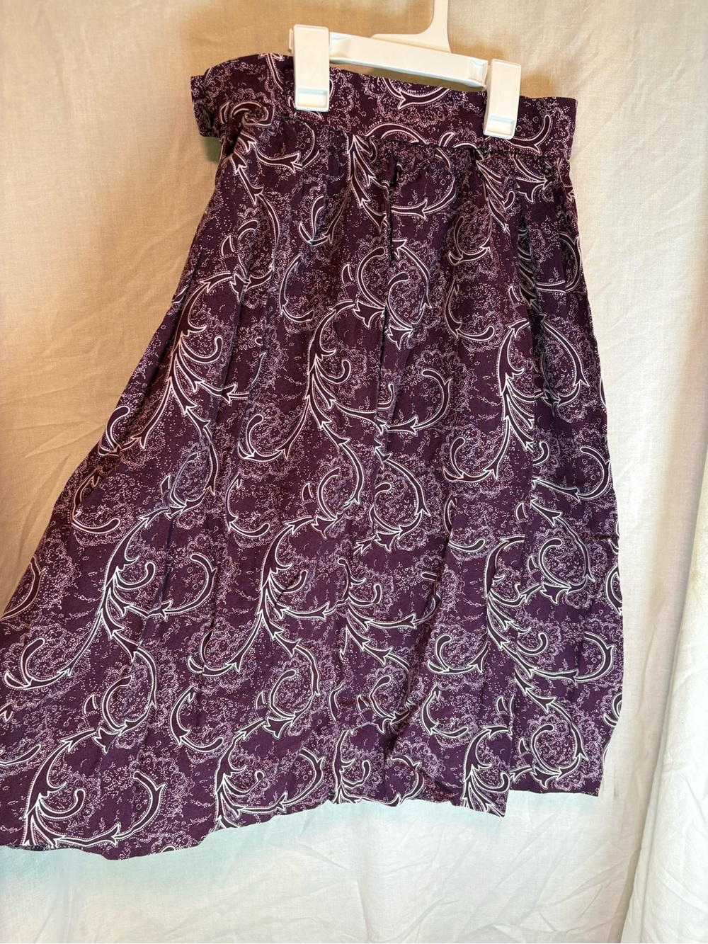JH Collectibles Vtg Skirt Purple Paisley/Floral Women’s 8 Button Waist